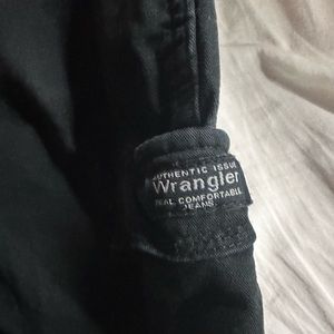 32x34 wrangler black cargos